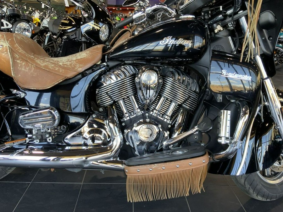 2015 Indian Motorcycle® Roadmaster™ Thunder Black