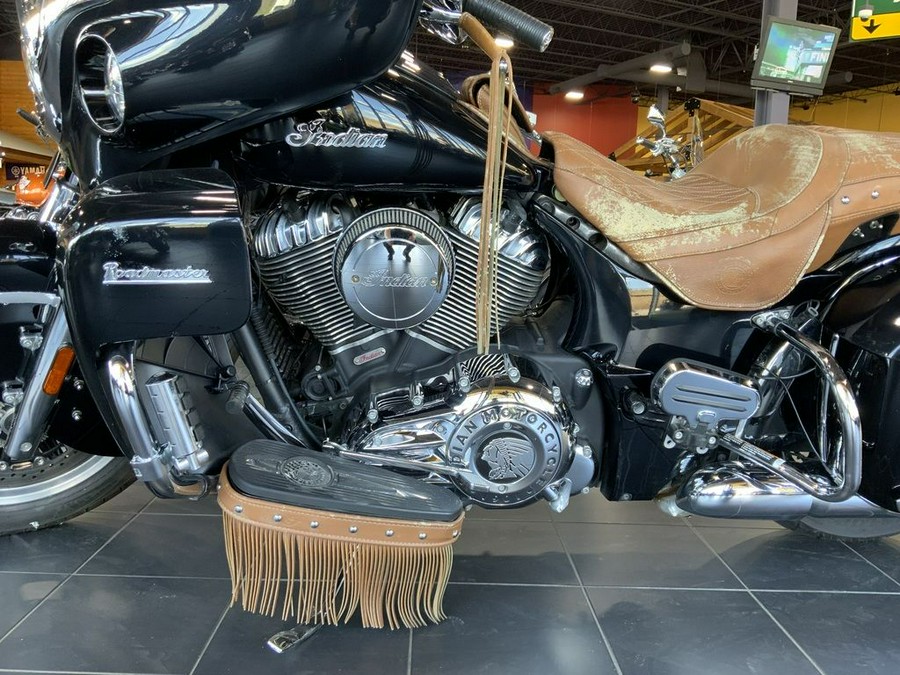 2015 Indian Motorcycle® Roadmaster™ Thunder Black