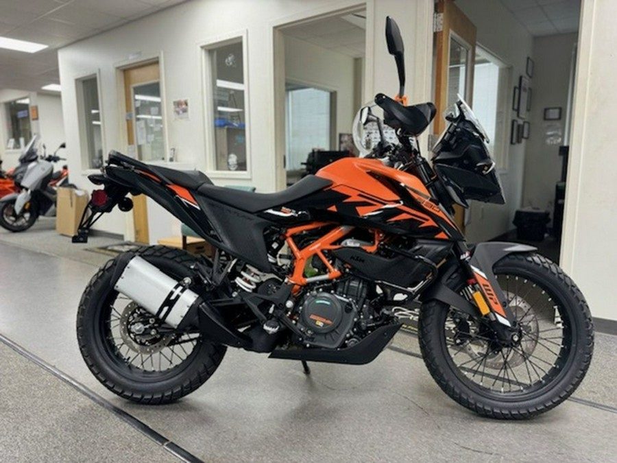 2024 KTM Adventure 390