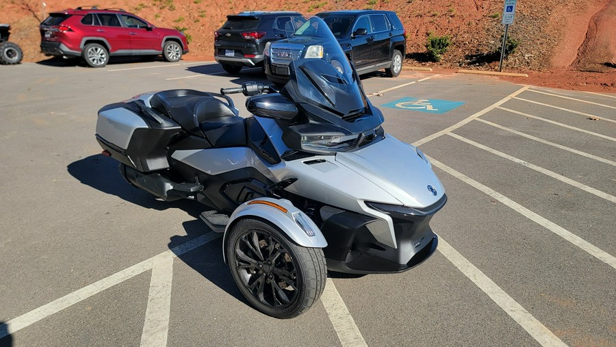 2025 Can-Am Spyder RT Base