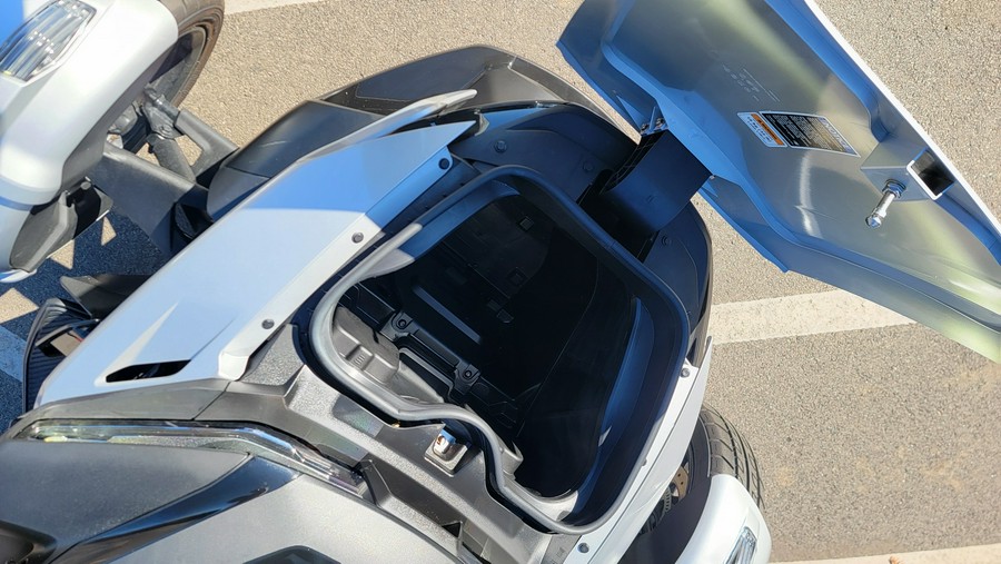 2025 Can-Am Spyder RT Base