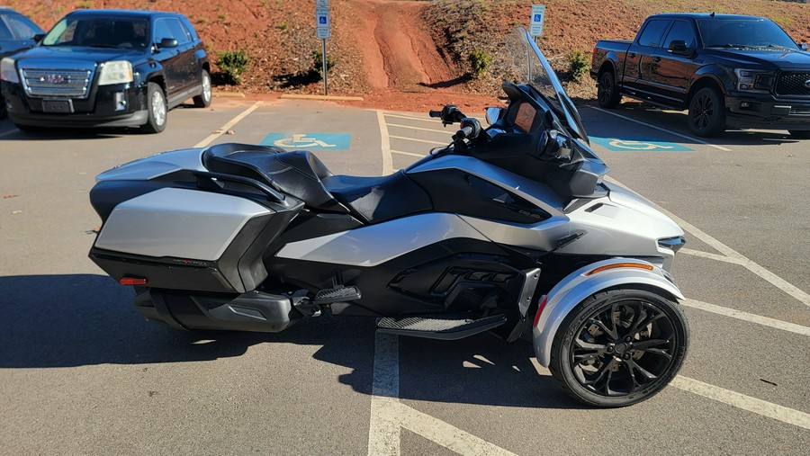 2025 Can-Am Spyder RT Base