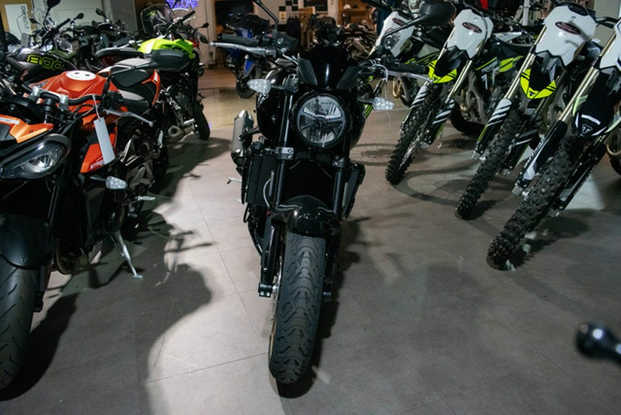 2026 Triumph Trident 800 Jet Black