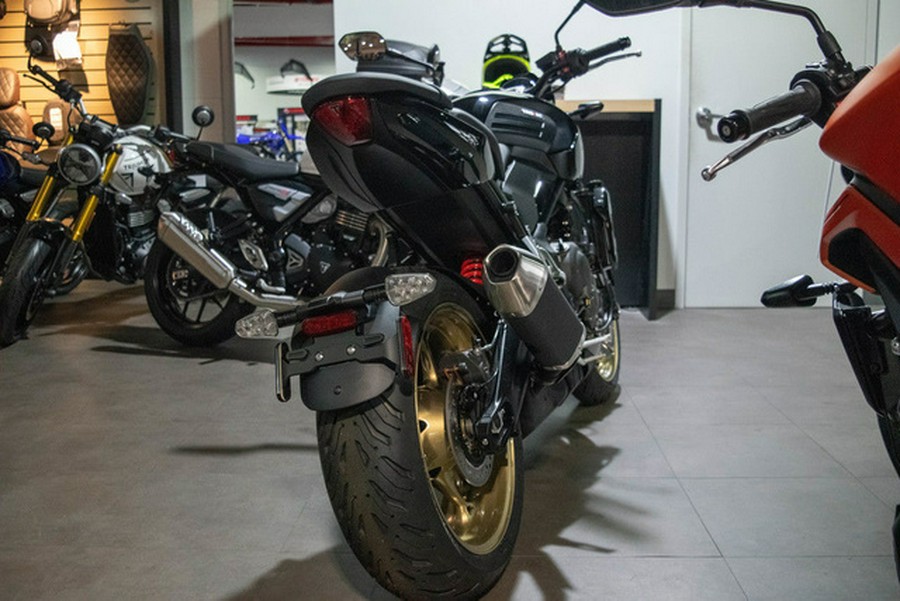2026 Triumph Trident 800 Jet Black