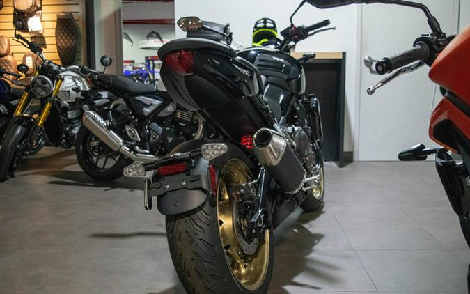 2026 Triumph Trident 800 Jet Black