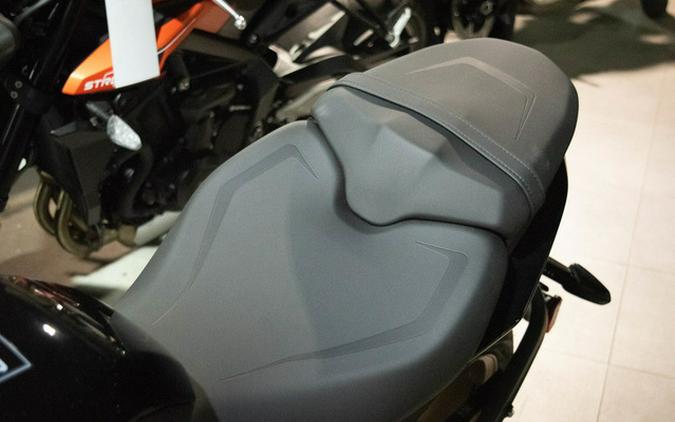 2026 Triumph Trident 800 Jet Black