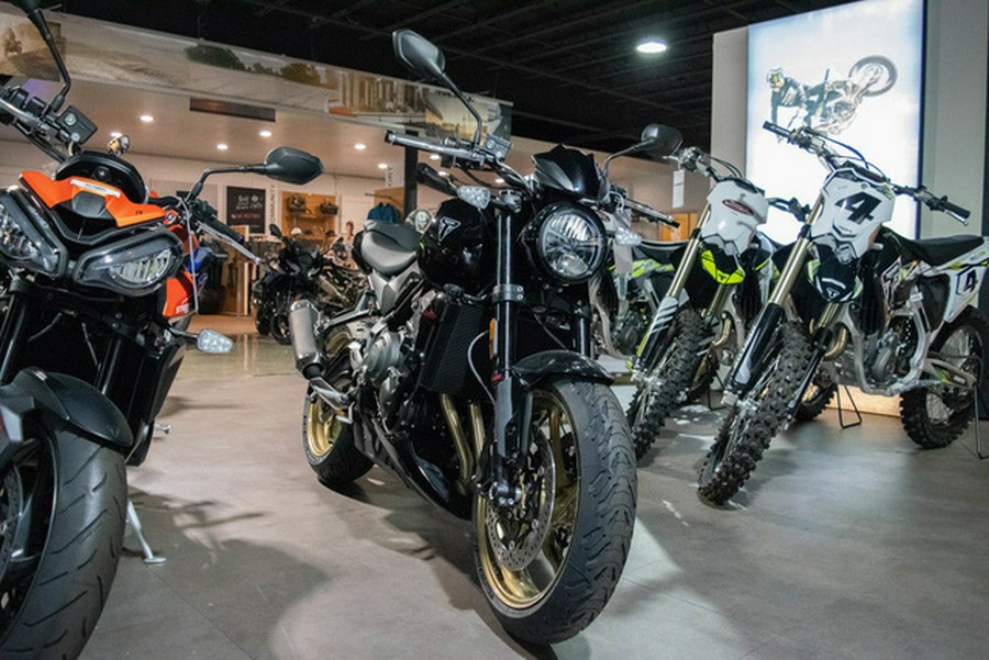 2026 Triumph Trident 800 Jet Black