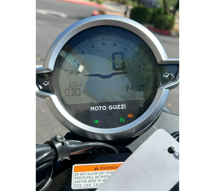 2027 Moto Guzzi V7 Stone