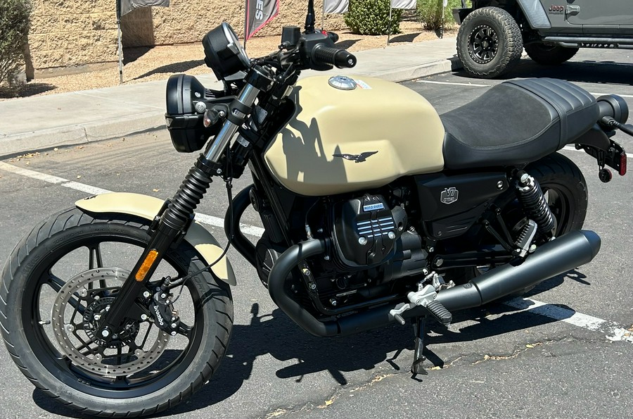 2027 Moto Guzzi V7 Stone