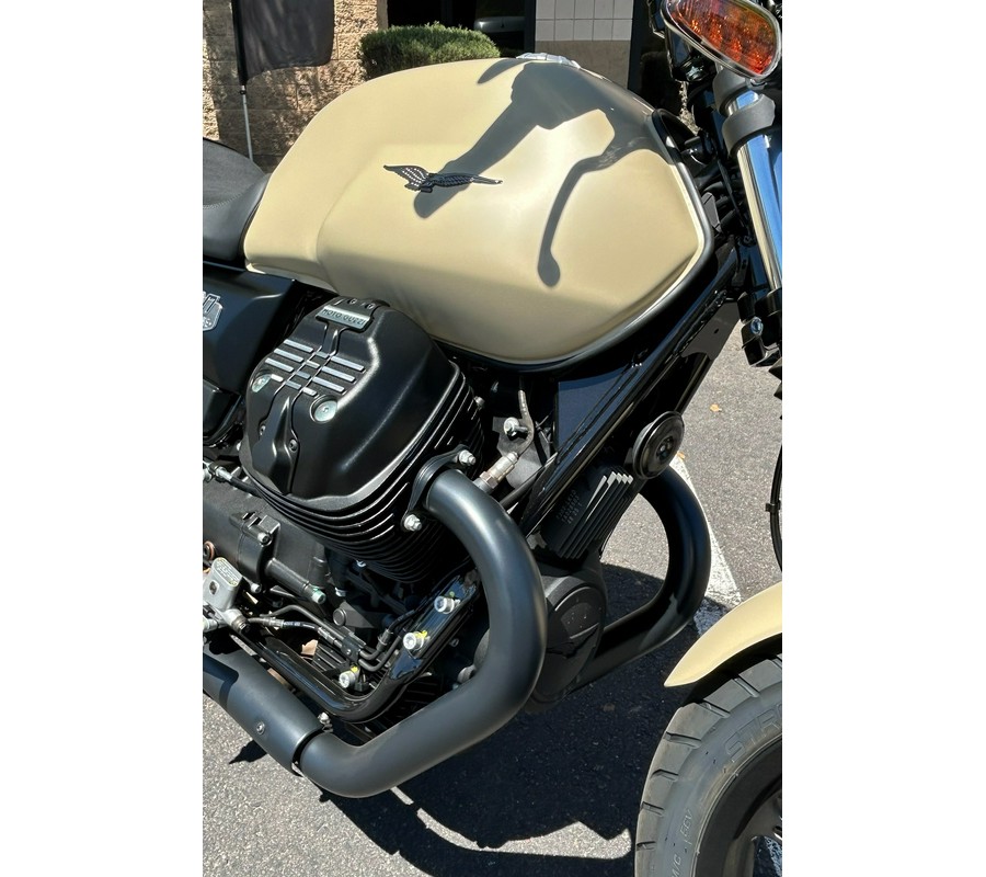 2027 Moto Guzzi V7 Stone