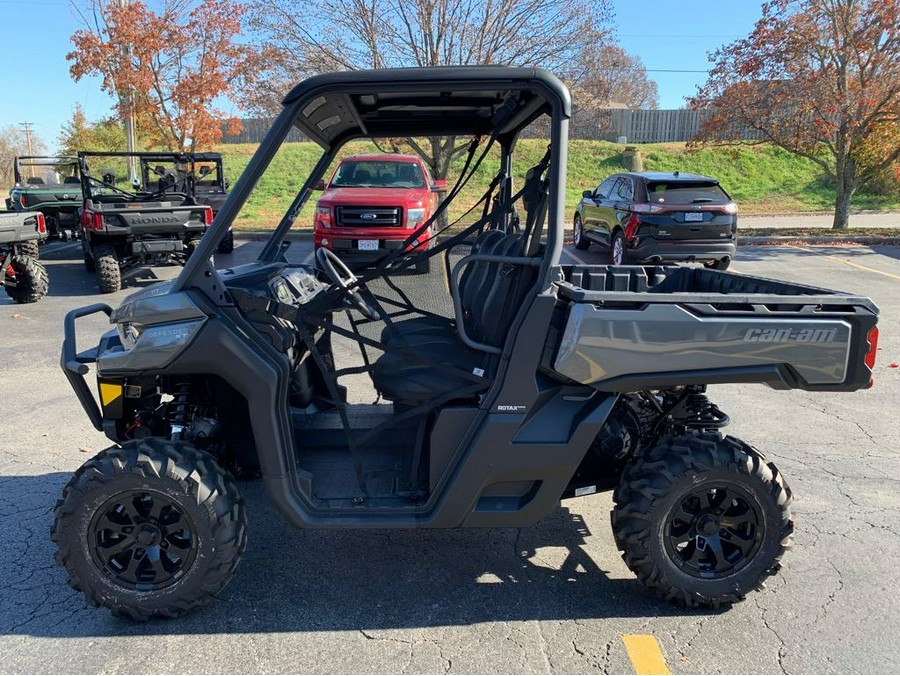 2024 Can-Am 8CRD DEF XT 64 HD10