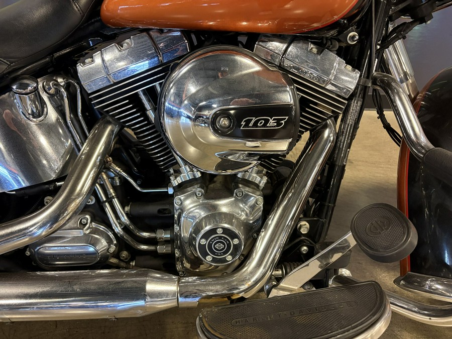 2016 Harley-Davidson Heritage Softail Classic FLSTC