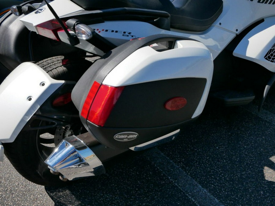 2013 Can-Am Spyder RST LTD