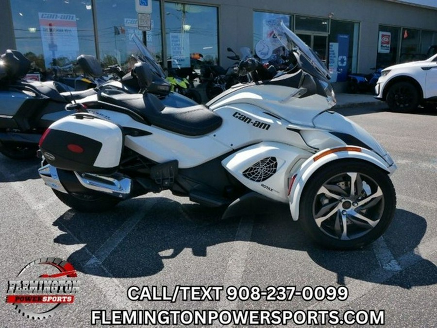 2013 Can-Am Spyder RST LTD