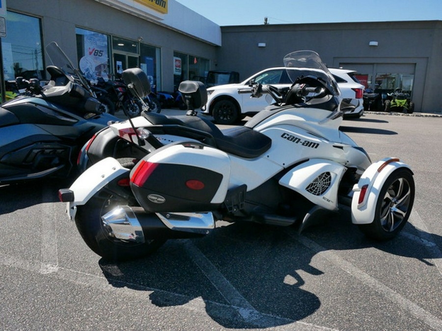 2013 Can-Am Spyder RST LTD