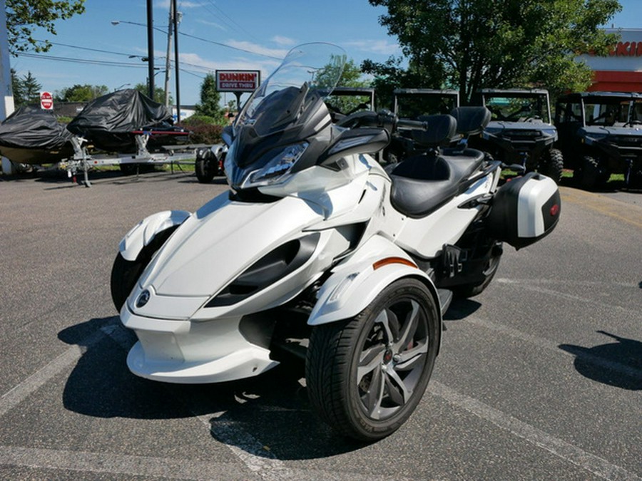 2013 Can-Am Spyder RST LTD