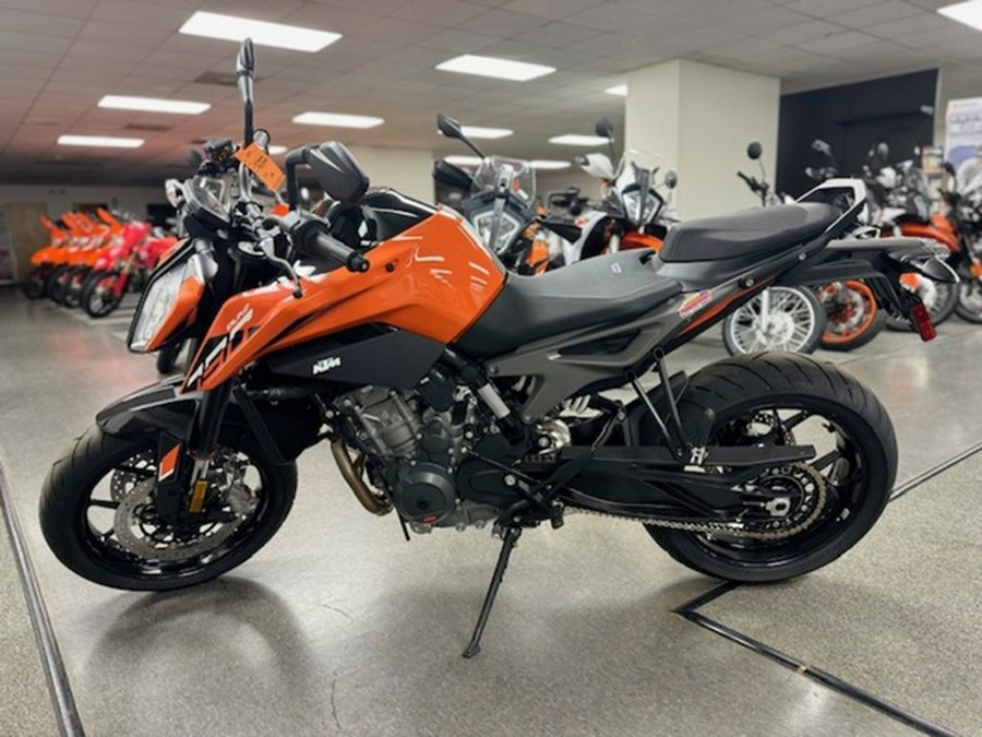 2024 KTM Duke 790