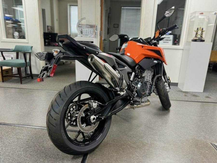 2024 KTM Duke 790