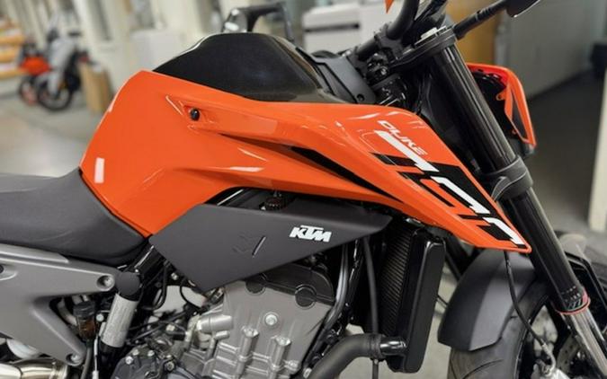 2024 KTM Duke 790