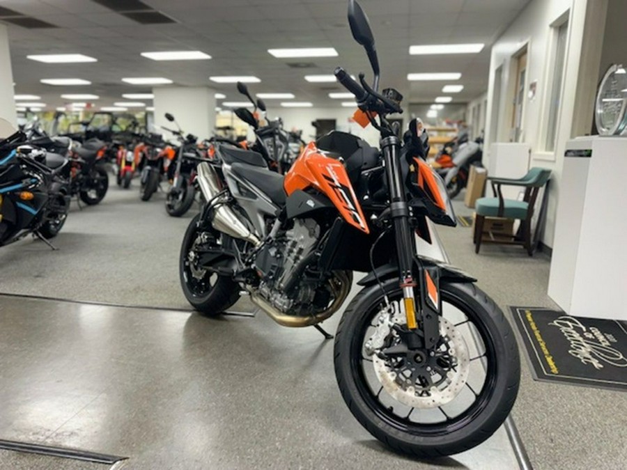 2024 KTM Duke 790