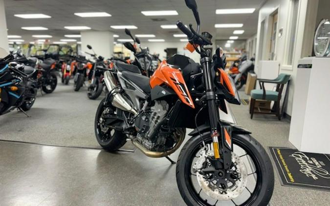 2024 KTM Duke 790