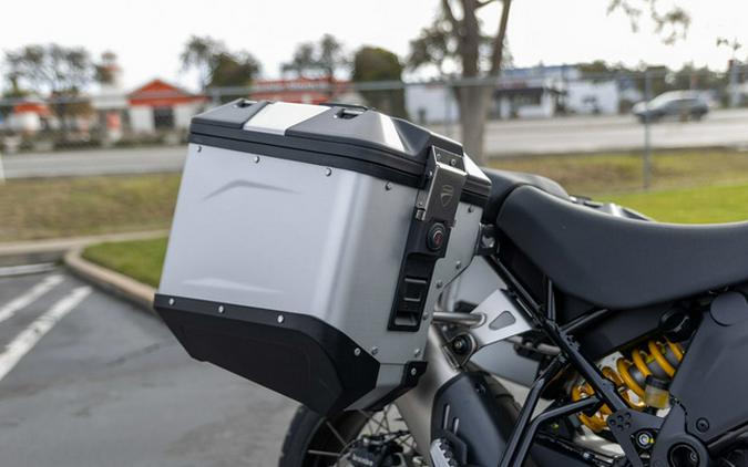 2025 Ducati DesertX Discovery