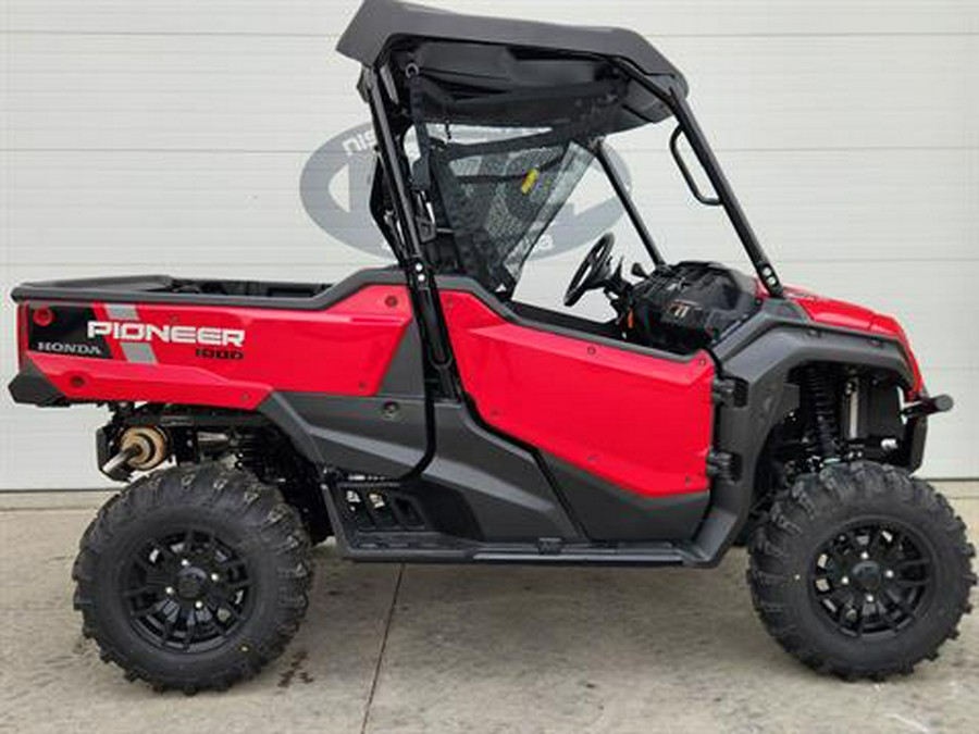 2024 Honda Pioneer 1000 Deluxe