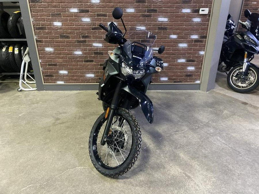 2025 Kawasaki KLR®650 Metallic Matte Old School Green