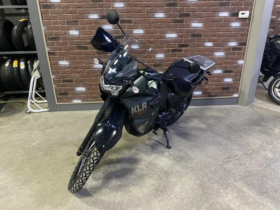 2025 Kawasaki KLR®650 Metallic Matte Old School Green