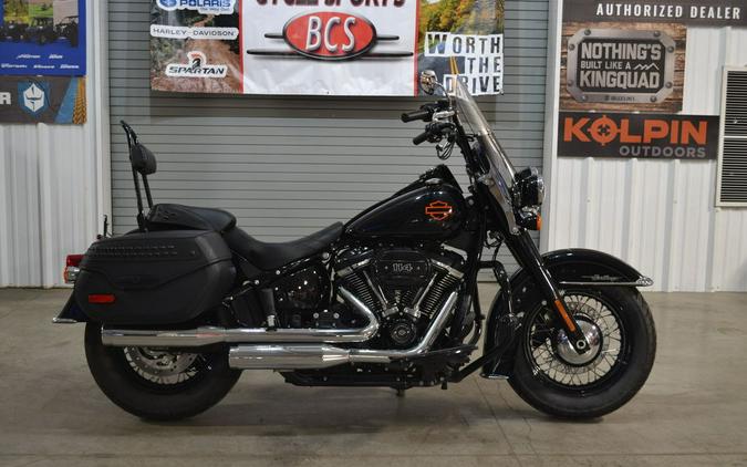 2020 Harley-Davidson® FLHCS - Heritage Classic 114