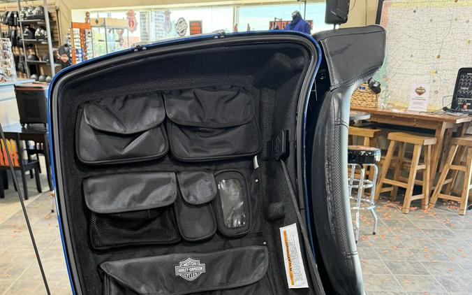 2018 Harley-Davidson® Ultra Limited LGNDBLUSNGL/BLK