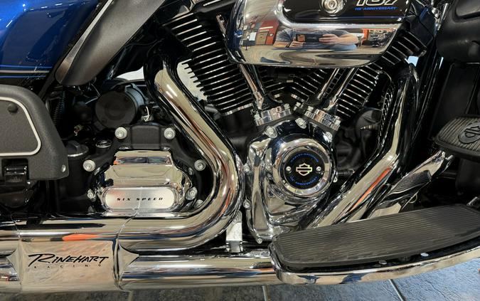 2018 Harley-Davidson® Ultra Limited LGNDBLUSNGL/BLK