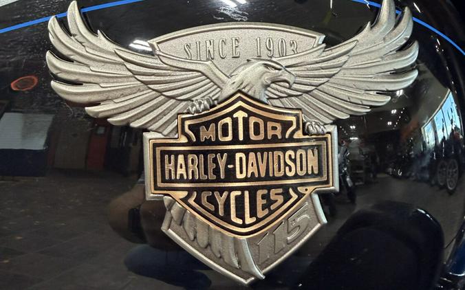 2018 Harley-Davidson® Ultra Limited LGNDBLUSNGL/BLK
