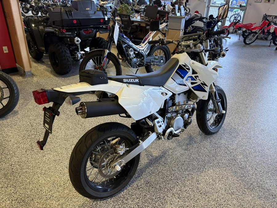 2022 Suzuki DR-Z400SM