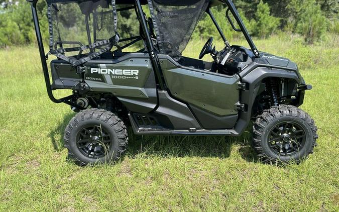 2024 Honda Pioneer 1000-5 Deluxe