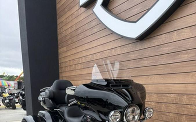 2024 Harley-Davidson Trike FLHTCUTG - Tri Glide Ultra