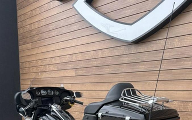 2024 Harley-Davidson Trike FLHTCUTG - Tri Glide Ultra