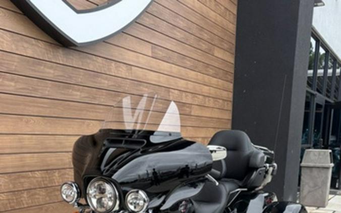 2024 Harley-Davidson Trike FLHTCUTG - Tri Glide Ultra
