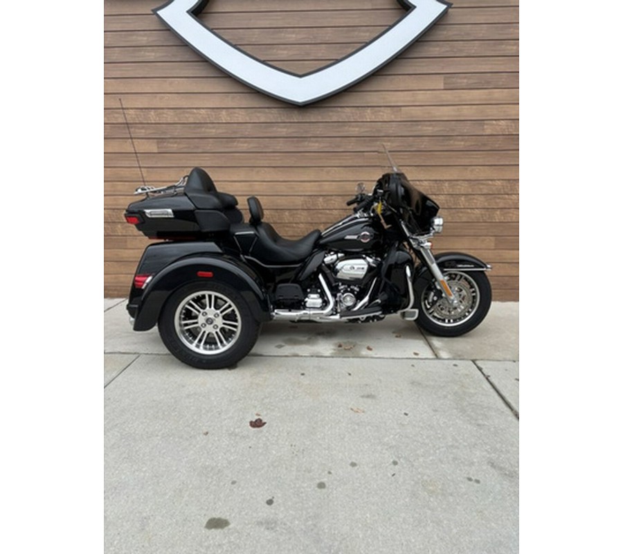 2024 Harley-Davidson Trike FLHTCUTG - Tri Glide Ultra