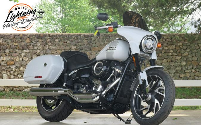 2021 Harley-Davidson Sport Glide Review: Two-Wheeled Convertible