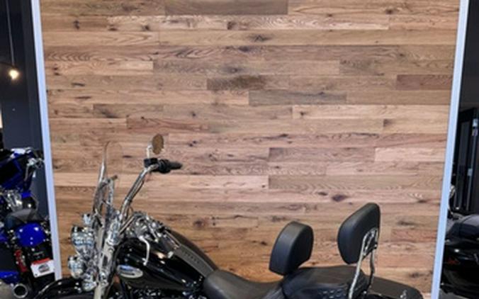 2022 Harley-Davidson Softail FLHCS - Heritage Classic 114