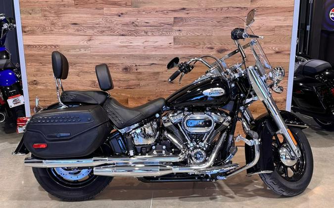 2022 Harley-Davidson Softail FLHCS - Heritage Classic 114