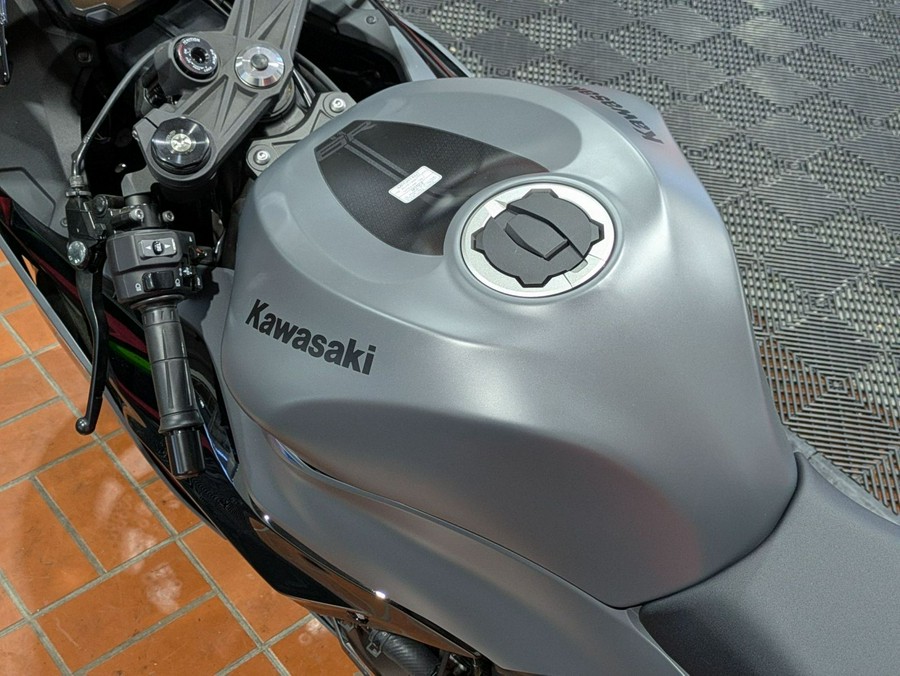 2025 Kawasaki Ninja ZX-6R