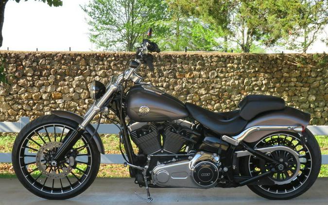 2017 Harley-Davidson® FXSB - Breakout®