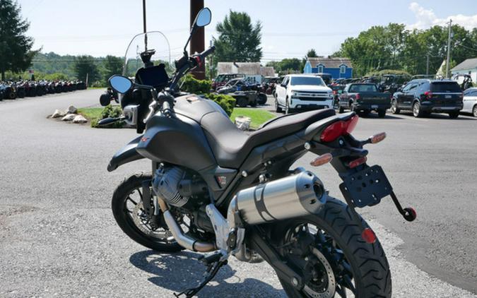 2025 Moto Guzzi V85 Strada