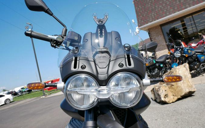 2025 Moto Guzzi V85 Strada