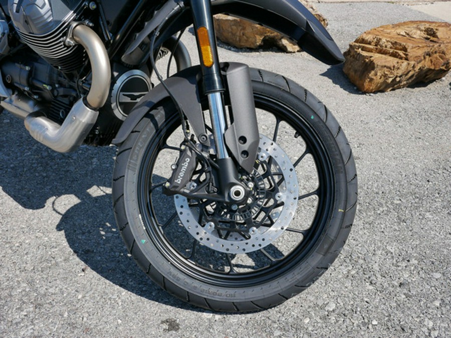 2025 Moto Guzzi V85 Strada