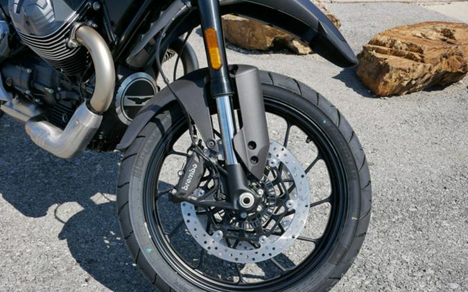 2025 Moto Guzzi V85 Strada