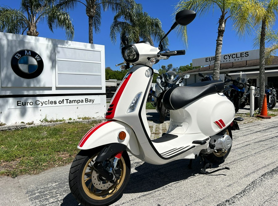 2022 Vespa Sprint 50 Racing Sixties