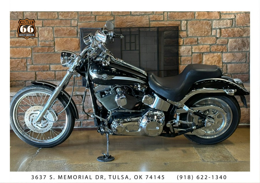 2003 Harley-Davidson® Softail Deuce VIVID BLACK